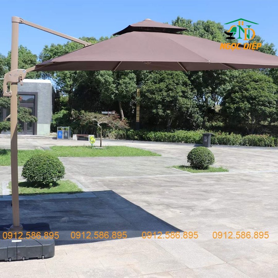 Ô dù lệch tâm ngoài trời cho sân vườn của biệt thư cao cấp