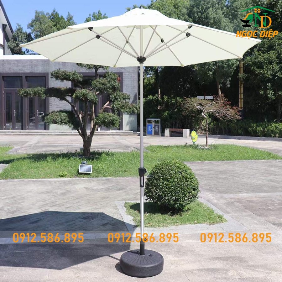 Ô dù ngoài trời là lựa chọn hàng đầu cho các khu nghỉ dưỡng, nhà hàng cao cấp
