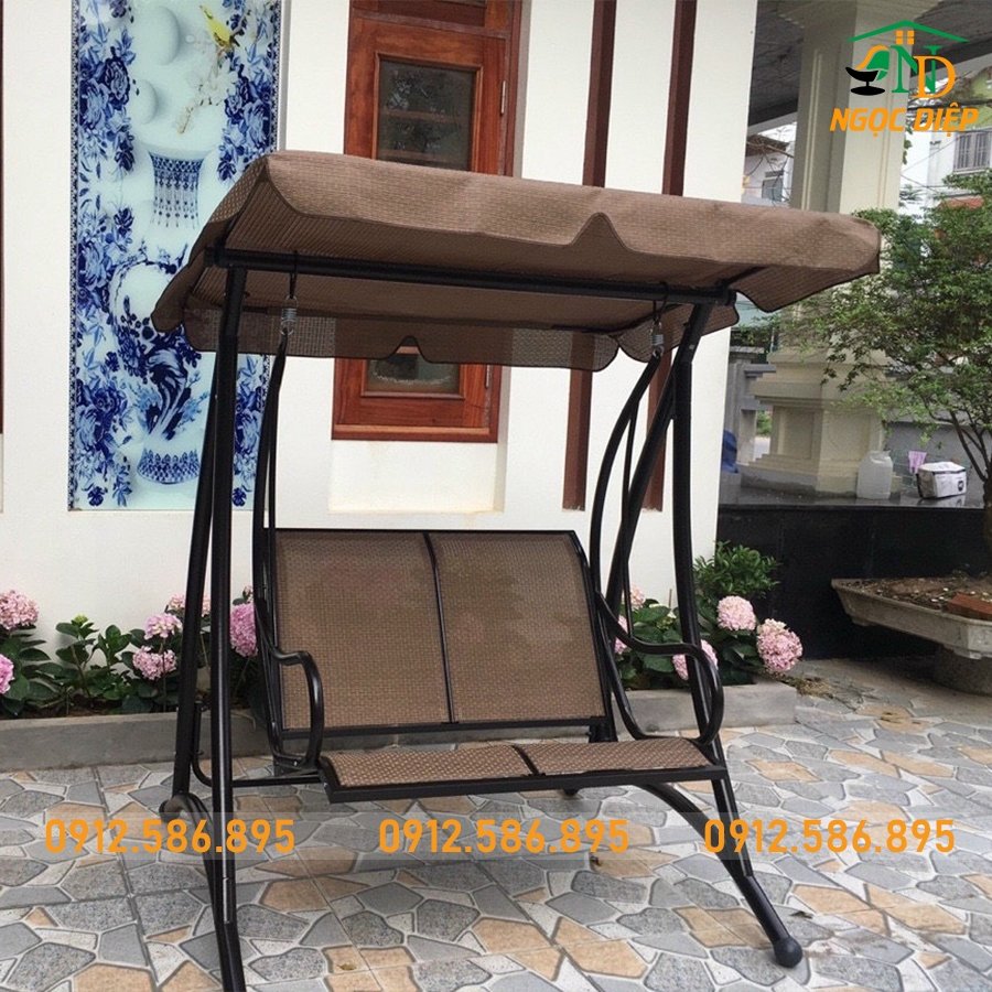 Ngọc Diệp bàn giao ghế xích đu ngoài trời