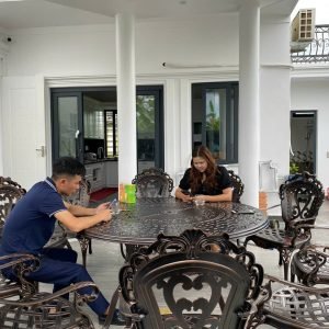 Giao hàng & Lắp đặt bộ bàn ghế sân vườn cho khách hàng ở Hải Phòng