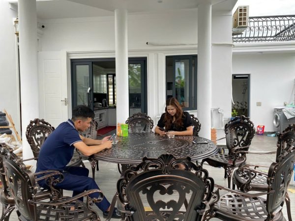 Giao hàng & Lắp đặt bộ bàn ghế sân vườn cho khách hàng ở Hải Phòng