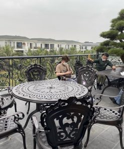 Lắp Đặt bộ bàn ghế nhôm đúc tại Vin Ocean Park