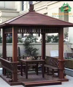 NHÀ CHÒI GỖ VUÔNG- KHUNG HOA VĂN THOÁNG