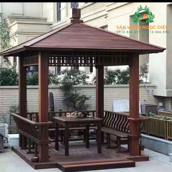 NHÀ CHÒI GỖ VUÔNG- KHUNG HOA VĂN THOÁNG