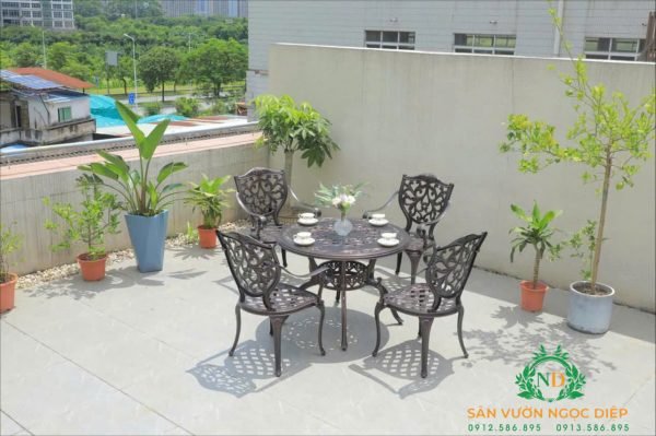Bàn D100cm - 4 ghế