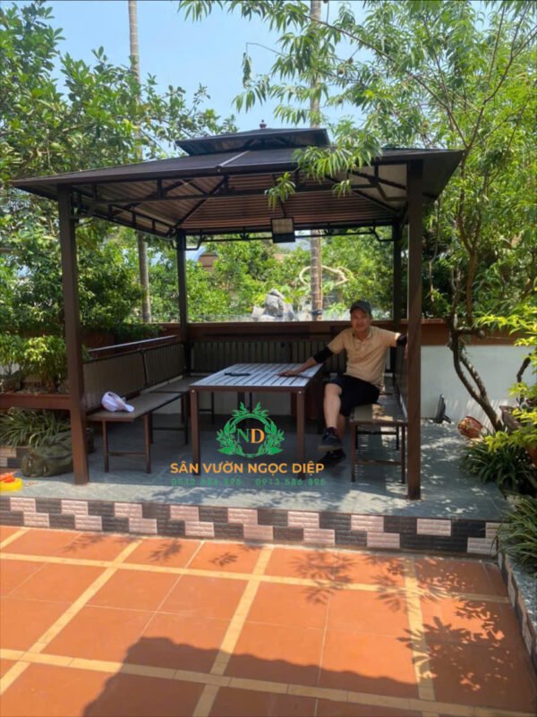 Hoàn hiện và bàn giao bộ nhà chòi vuông cột đơn mái 3m x3m cho anh khách tại Sơn Tây lúc 12h trưa ạ - Hình ảnh 4